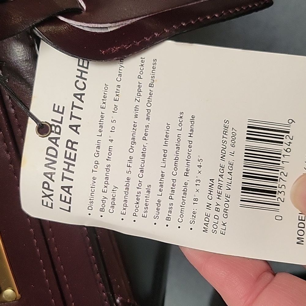 Expandable leather attache - Picture 5 of 5
